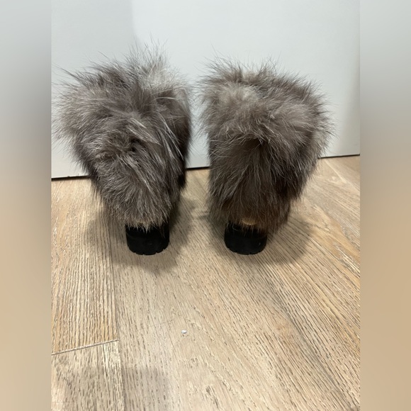 Jimmy Choo Fur Boots - Picture 3 of 7